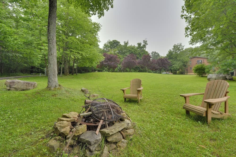 Oakland Vacation Rental < 1 Mi to Deep Creek Lake!