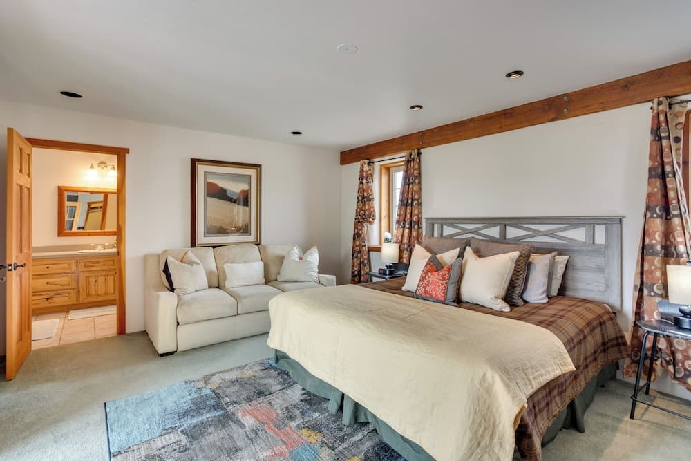 Montrose Family Home w/ Yard & Fruit Trees!