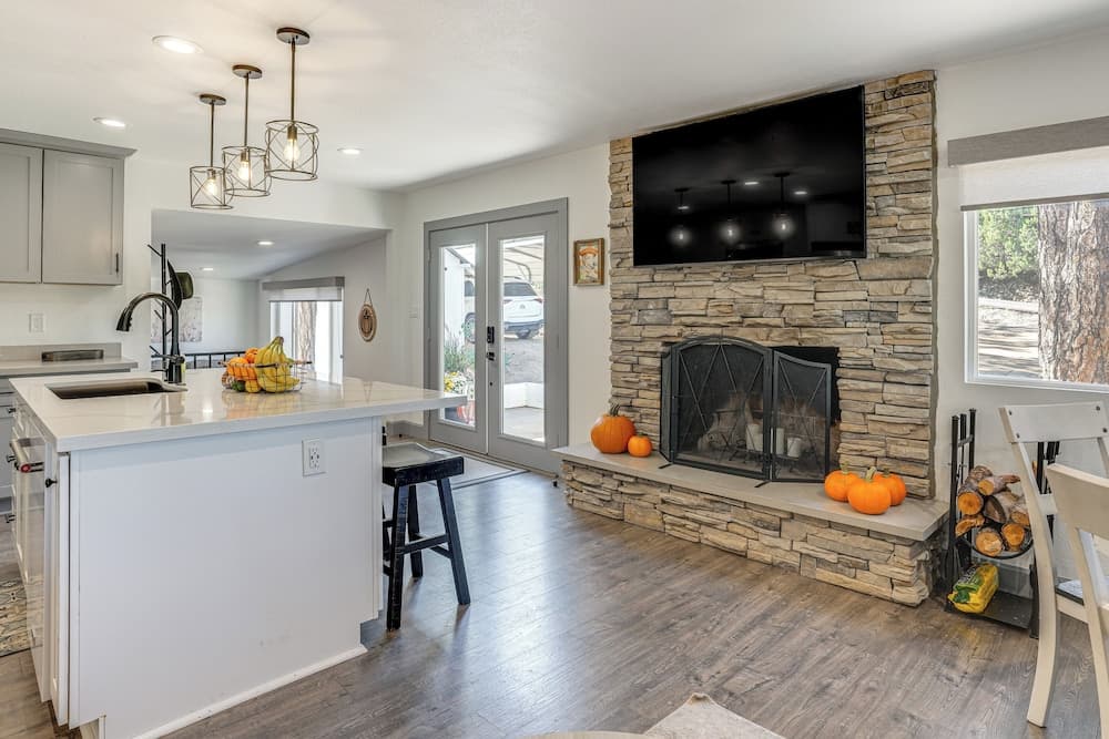 Relax Fireside: Prescott Retreat w/ Hot Tub!