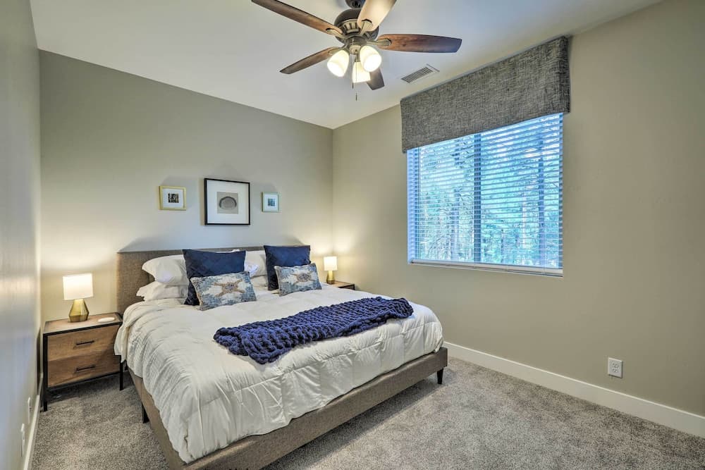 Lavish National Forest Retreat w/ Hot Tub + Views!