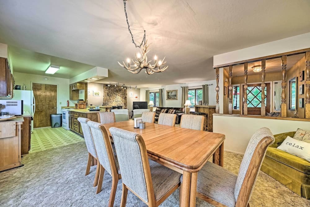 Home w/ Serene Deck in Twain Harte!