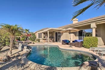 Elegant Desert Oasis w/ Fire Pit + Mtn View!