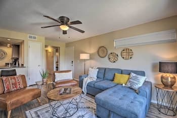 Condo Overlooking Golf Course - Pool, Hot Tub!