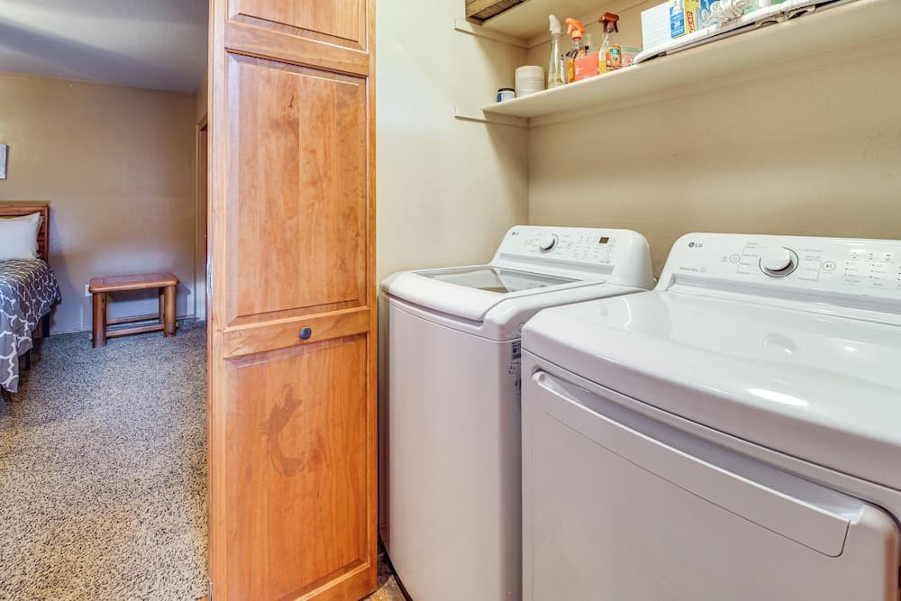 Close to Golf & Hiking: Show Low Family Cabin