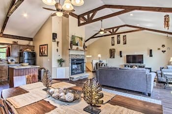 Stunning Mountain View: Gatlinburg Cabin W/hot Tub