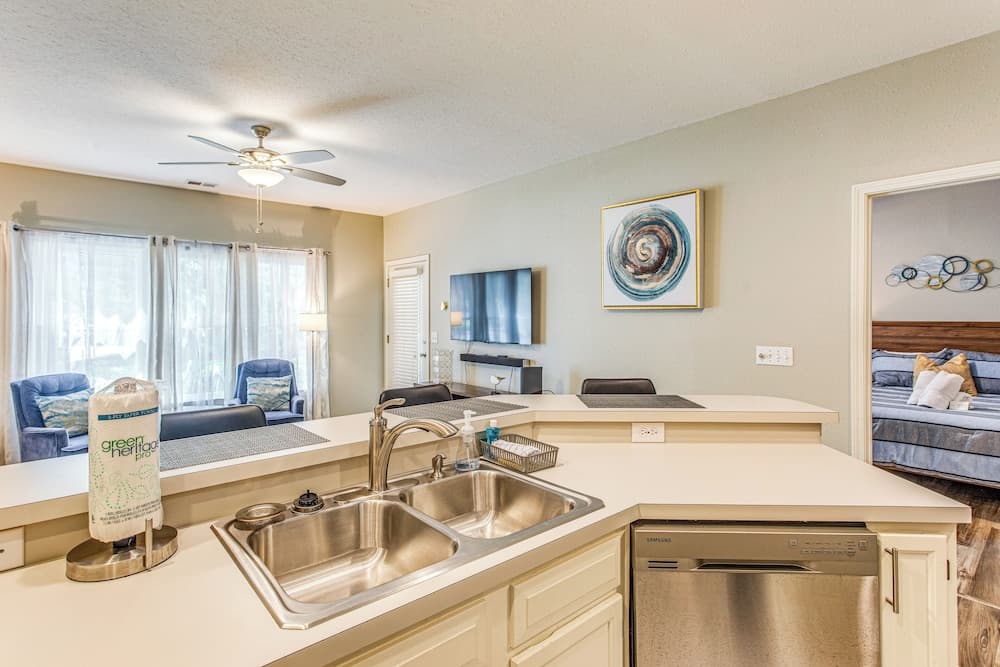 Golf Villa Near Sunset Beach & Intracoastal!