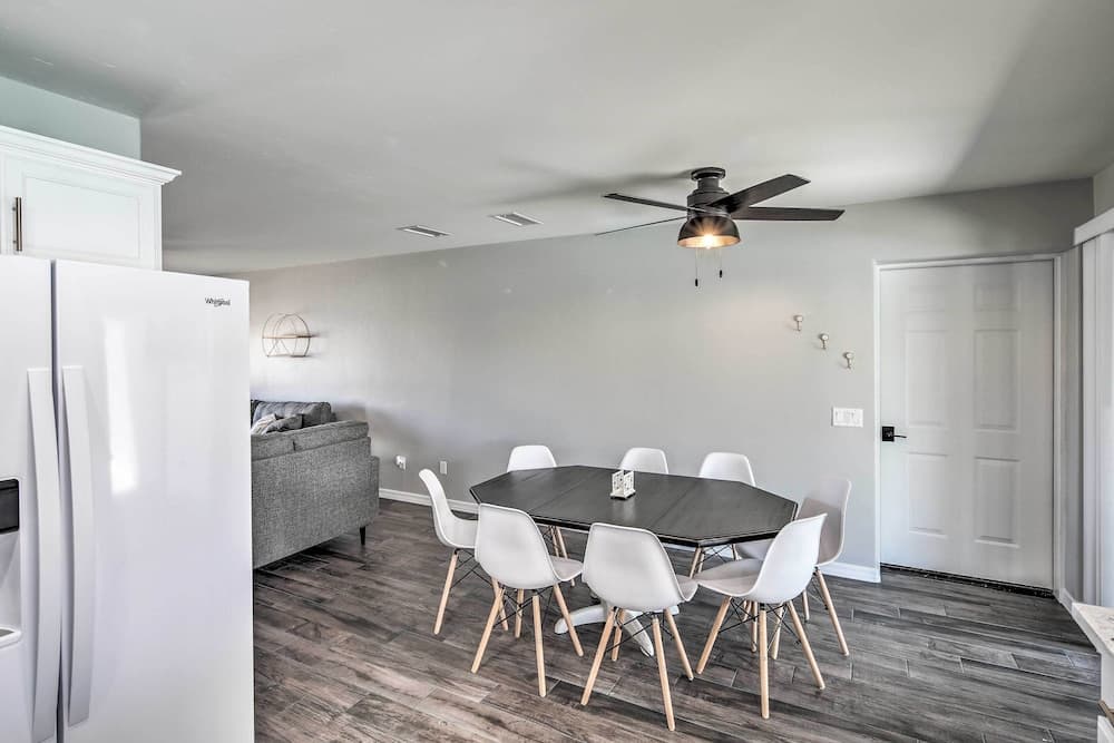 3 Mi to Lake Havasu State Park: Home w/ Pool!