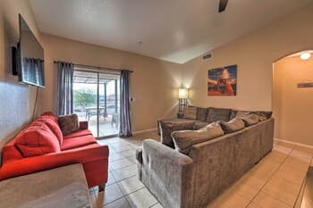 Cozy Lake Havasu Oasis w/ Spacious Yard & Patio!