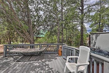 Overgaard Cabin w/ Hot Tub, Fire Pit & Deck!