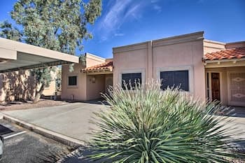 Relaxing Green Valley Townhome ~ 30 Mi to Tucson!