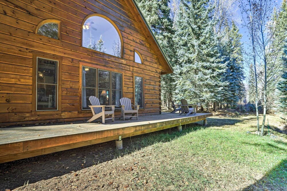 Bayfield Cabin w/ Wraparound Deck & Fire Pit