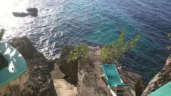 Seacret Studios - Cozy Jamaican Retreat Apts by Redawning