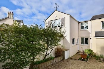 The Cottage a Superb Family Coastal Retreat