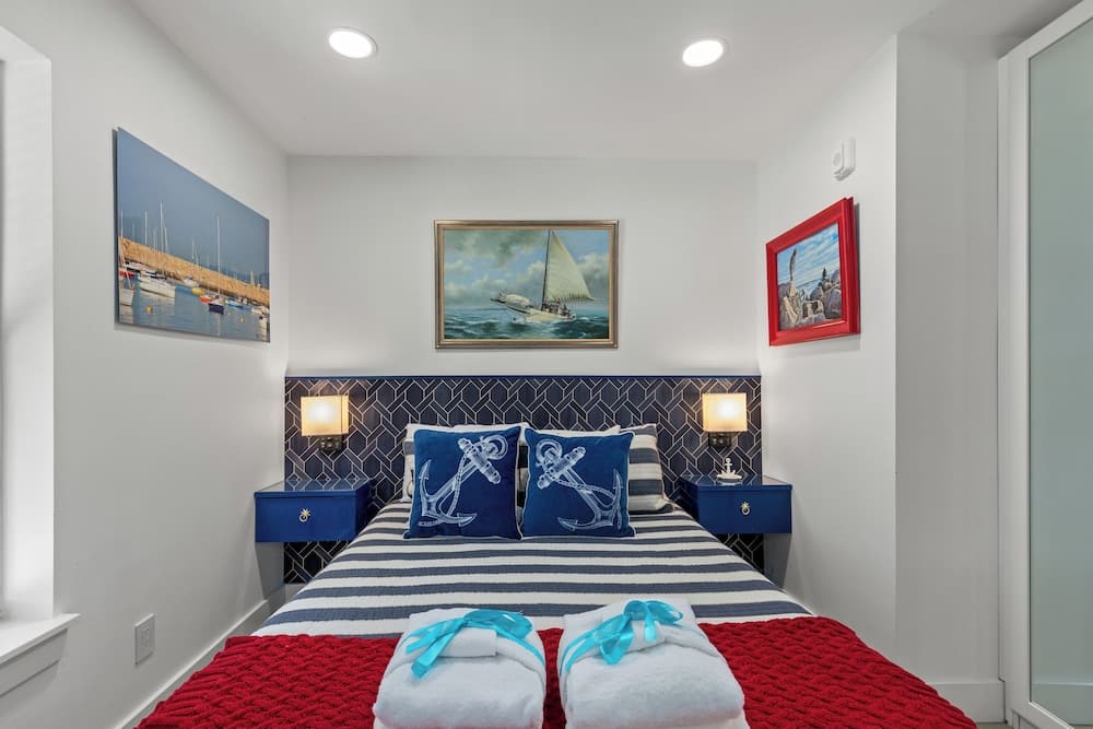 Wowza! You Have to SEE This Opulent Gulf Front Home! 5 Star Accommodation!