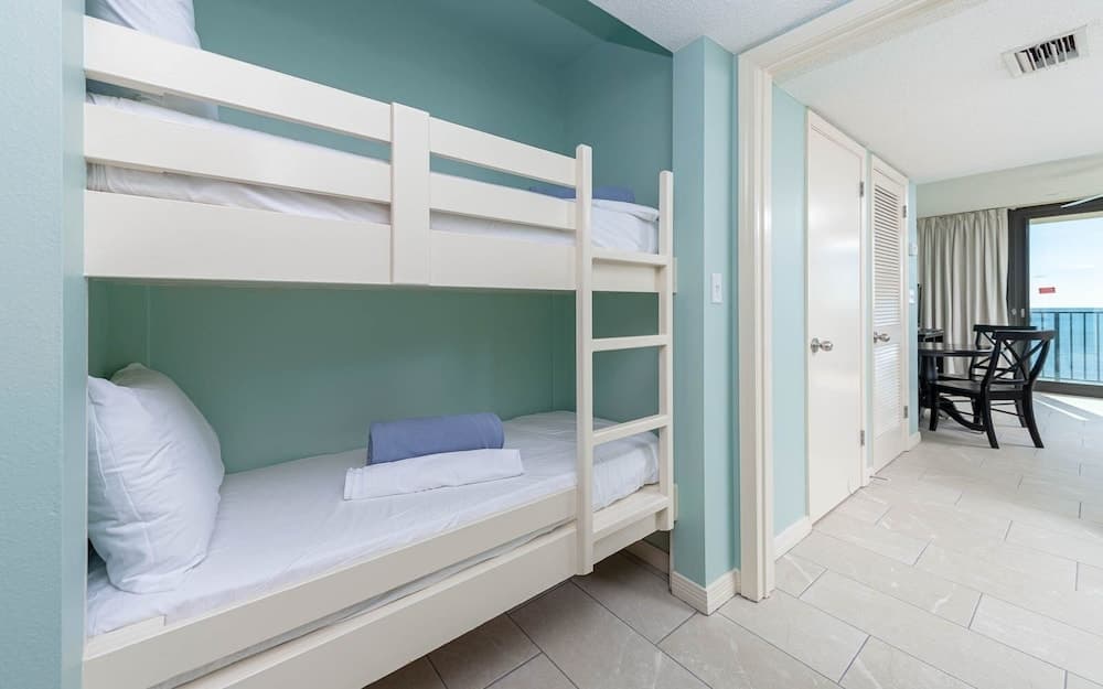 Phoenix All Suites Hotel 704 1 Bedroom Condo