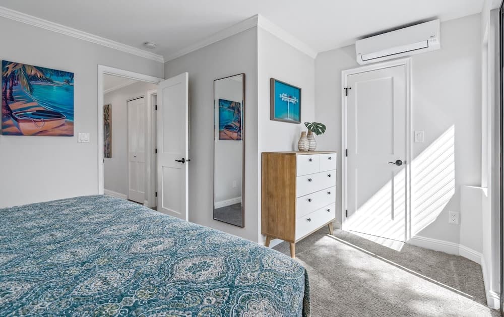 Luxurious & Spacious Ocean Vistas