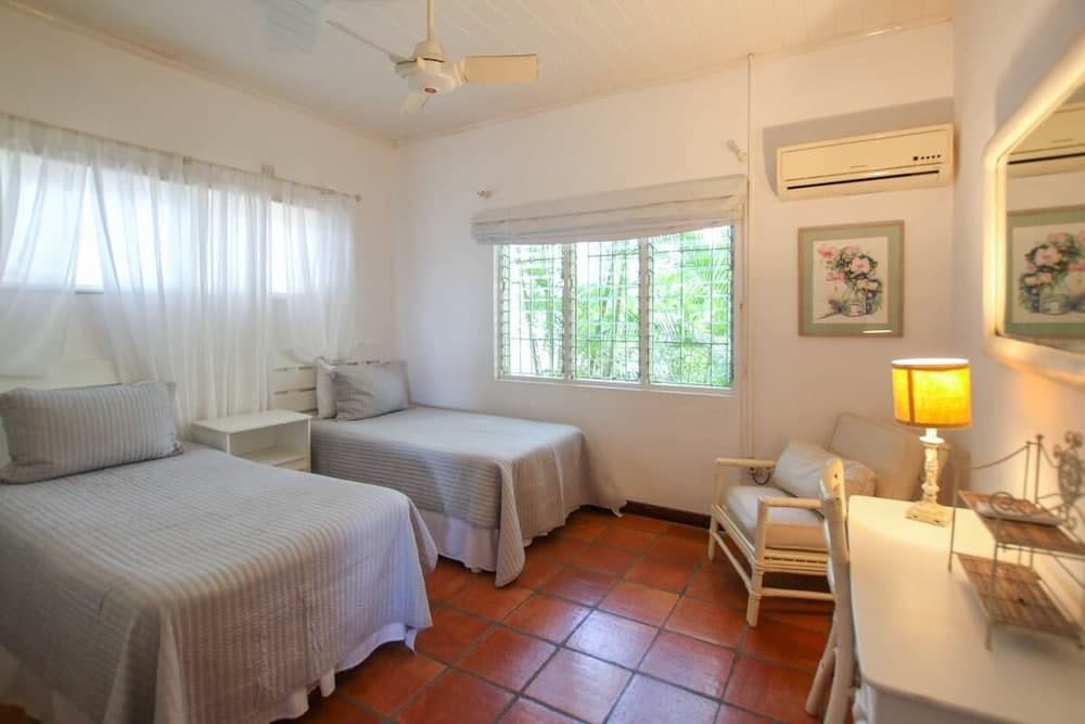 Church Point Cottage 3 Bedroom Home by Bluescape