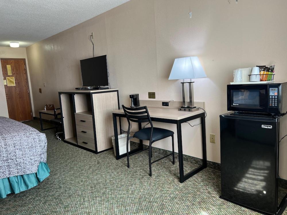 Capital O Marysville Surf Motel Kansas