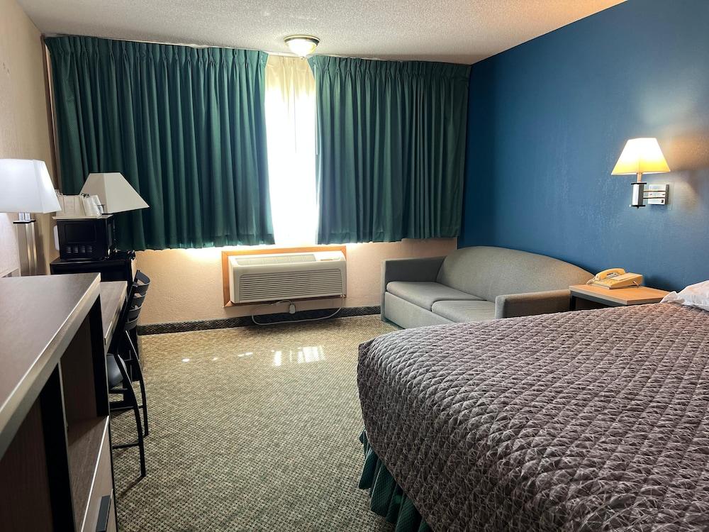 Capital O Marysville Surf Motel Kansas