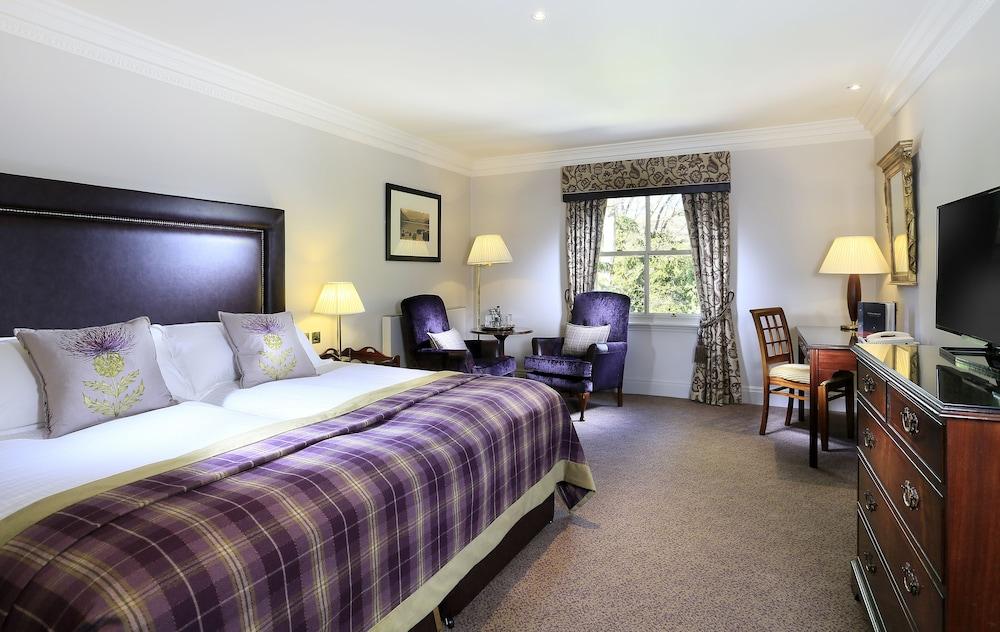 Macdonald Leeming House