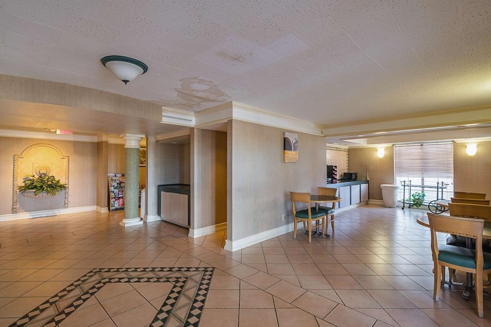 Motel 6 Grand Prairie, TX - Interstate 30