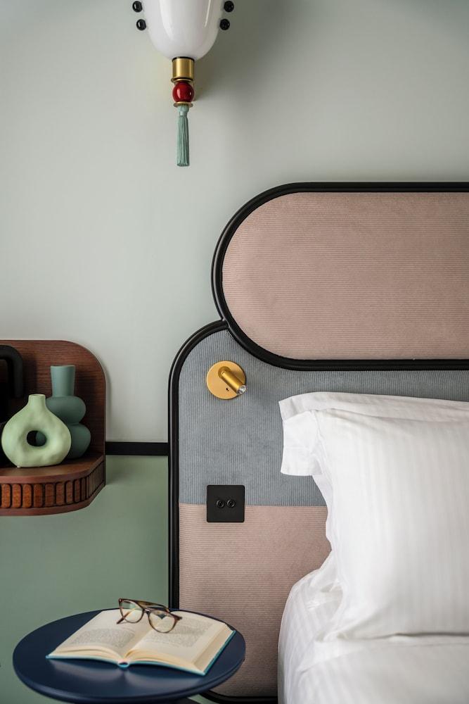 Hotel Faubourg Galant Paris - Handwritten Collection