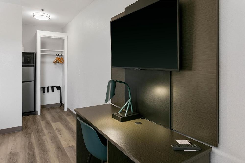 Motel 6 Tempe, AZ – Elliot Road