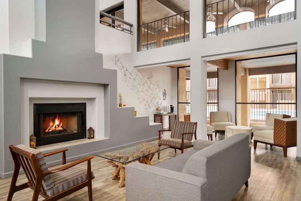 Ramada by Wyndham Tucson Airport