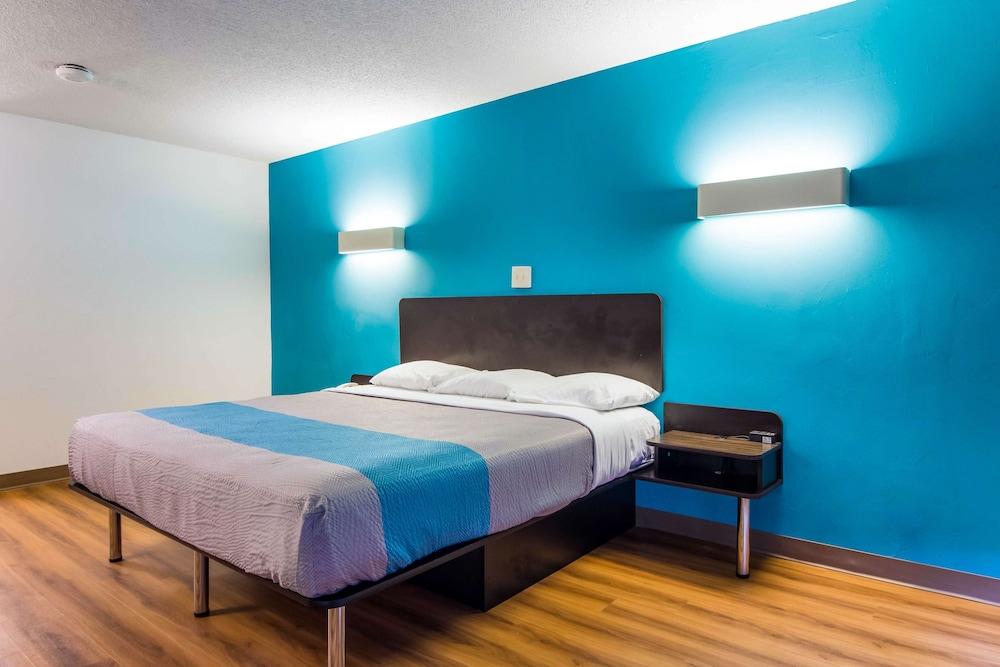 Motel 6 Lagrange, GA