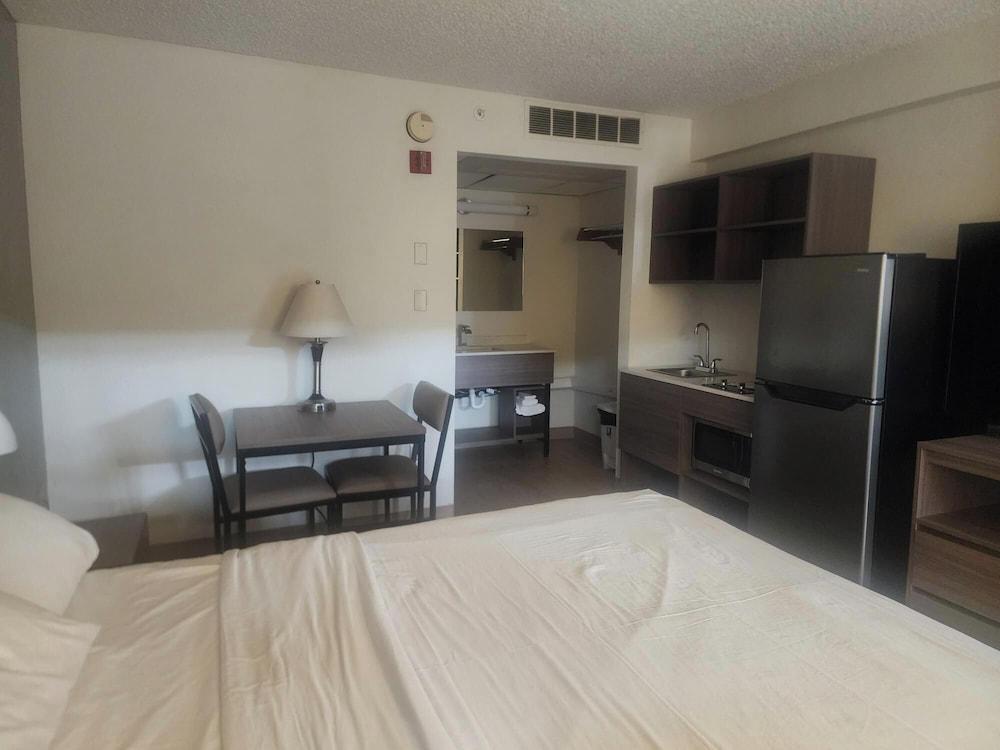 Extended Stay Hotel, Sterling