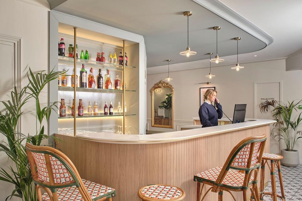 Posy Hotel by Happyculture