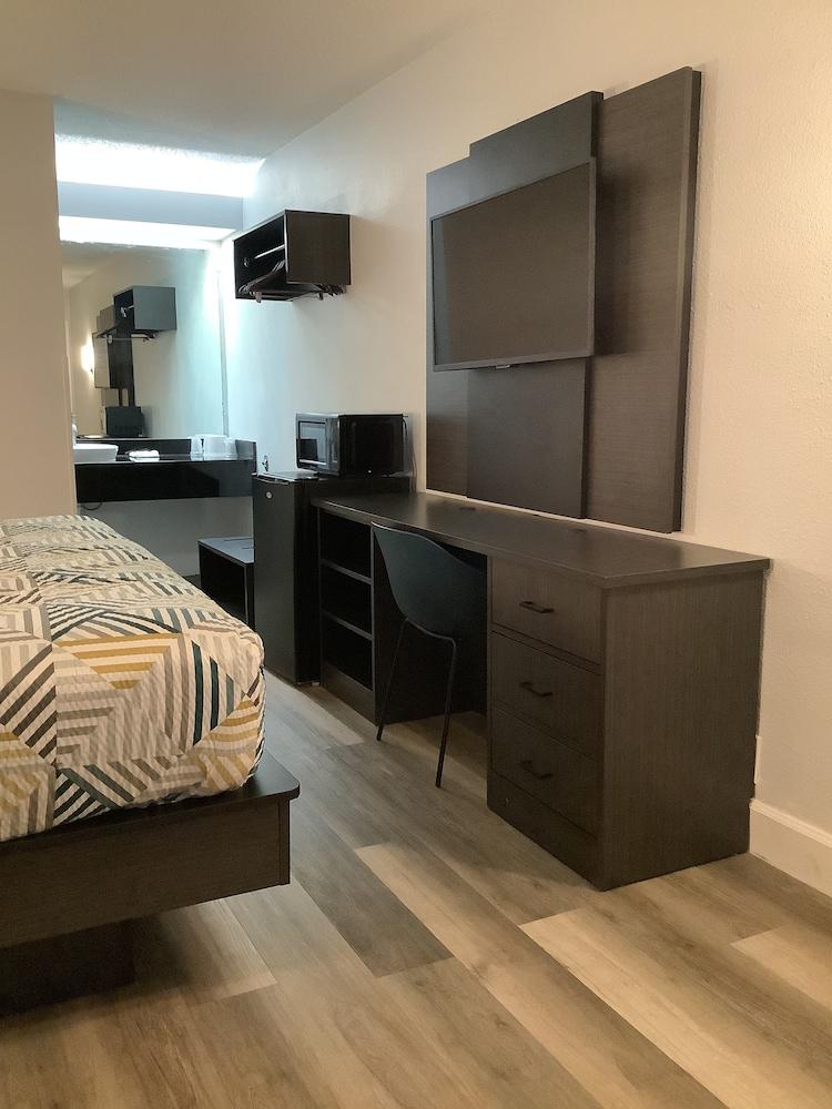 Motel 6 Memphis, TN - East