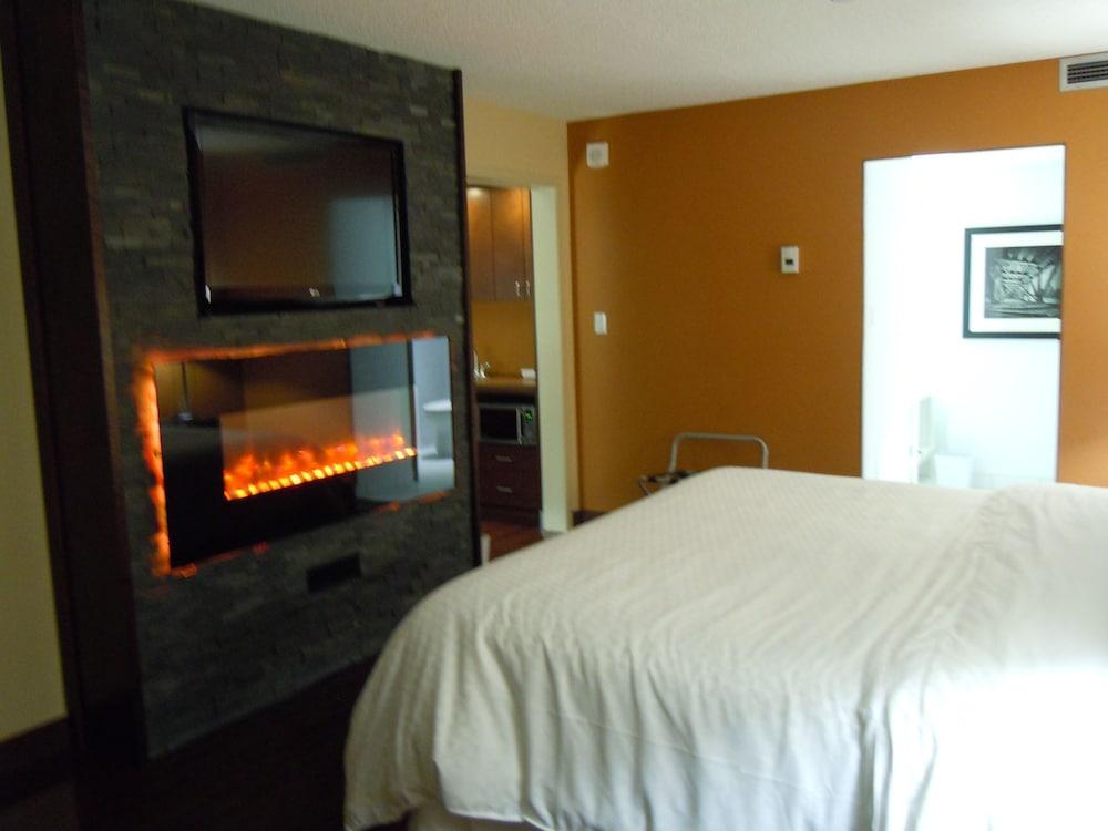 Four Points by Sheraton Edmundston Hotel & Conference Center