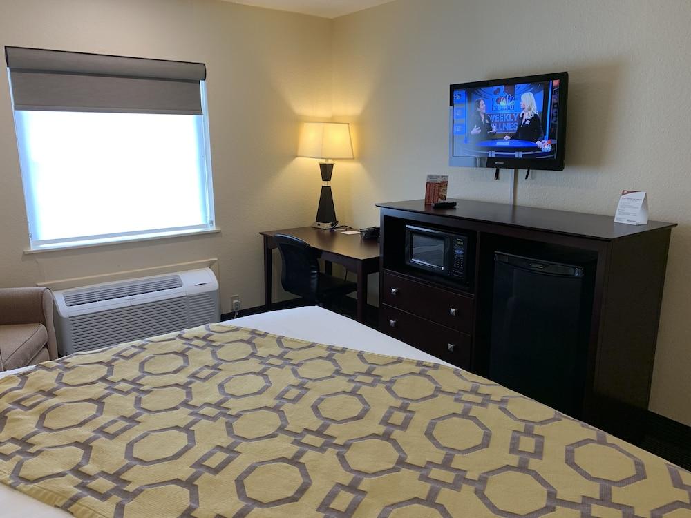 Baymont by Wyndham Jefferson City