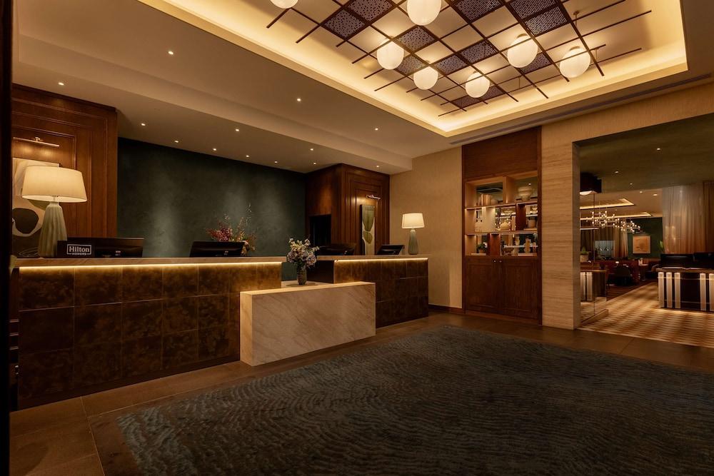 DoubleTree by Hilton London Victoria