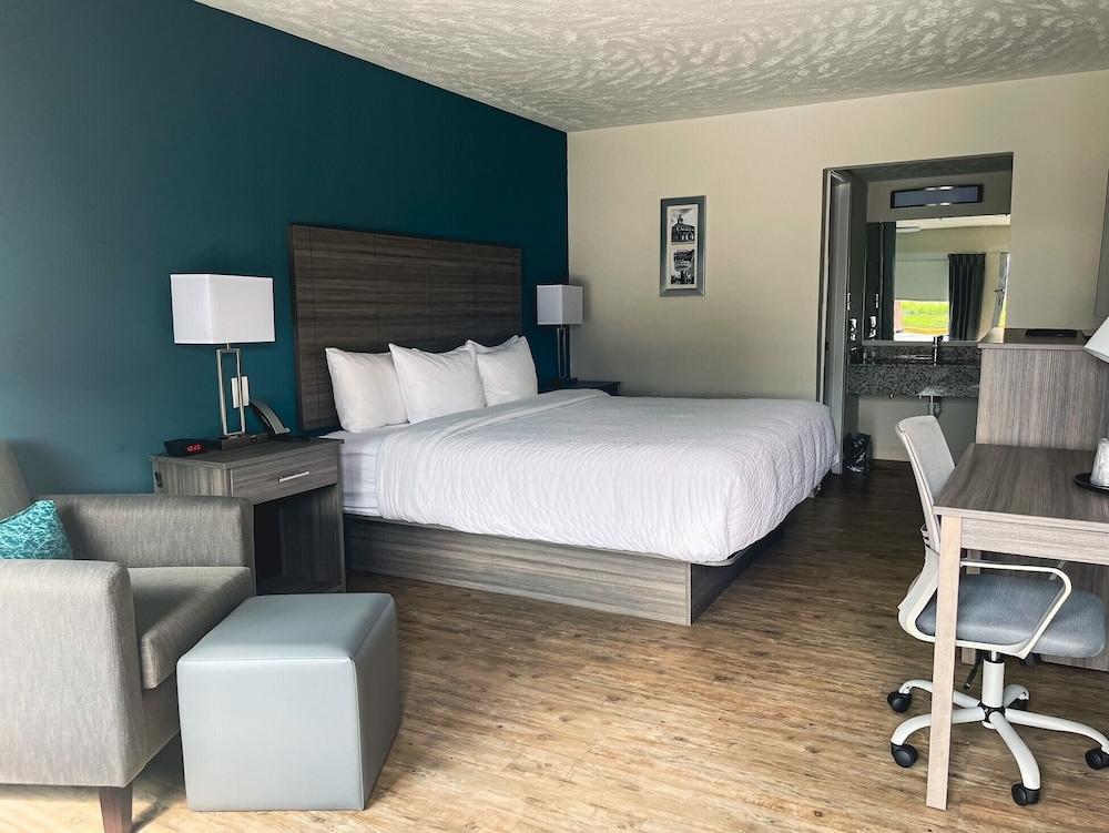 Ramada by Wyndham Lumberton