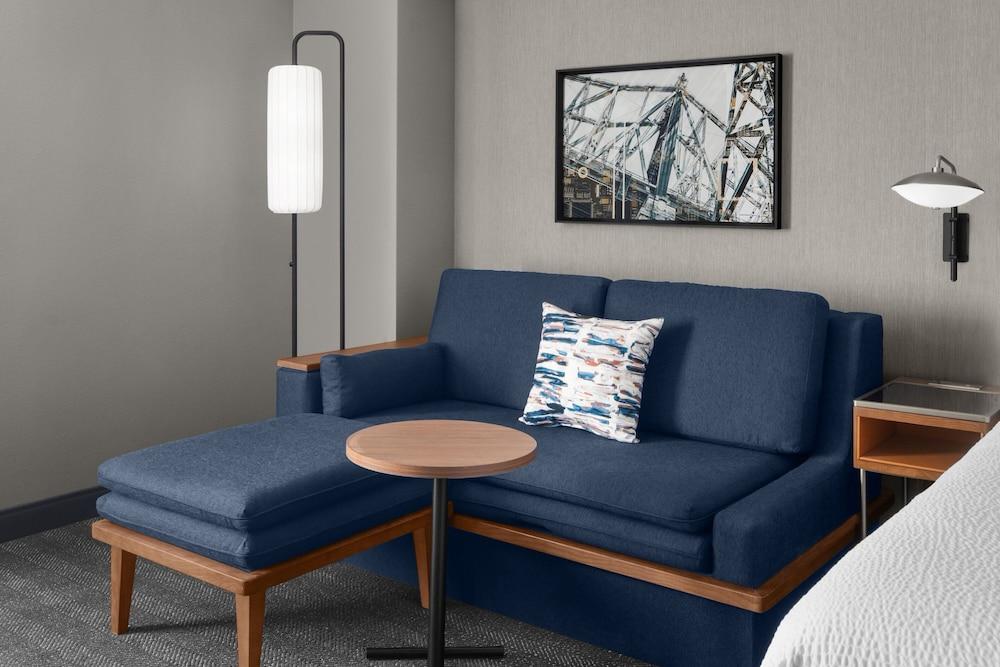 Courtyard by Marriott Pittsburgh University Center