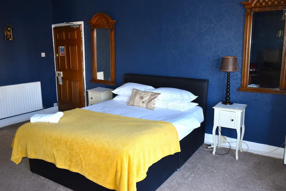 Donington Manor Hotel