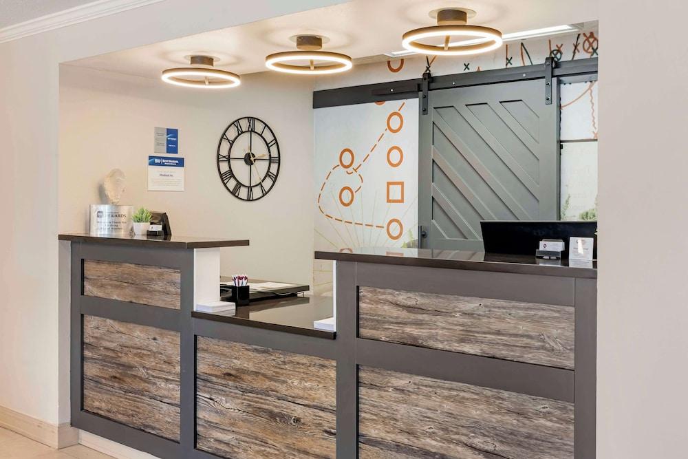 Best Western Plus Grand Manor Inn