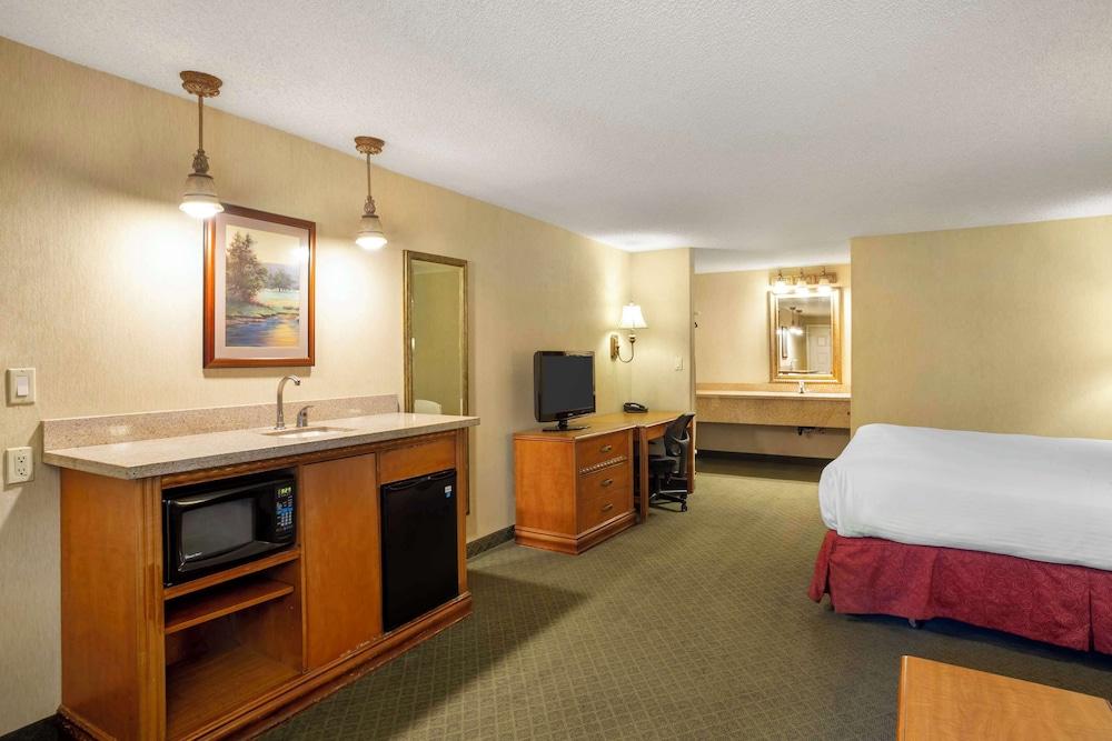 Best Western Shadow Inn