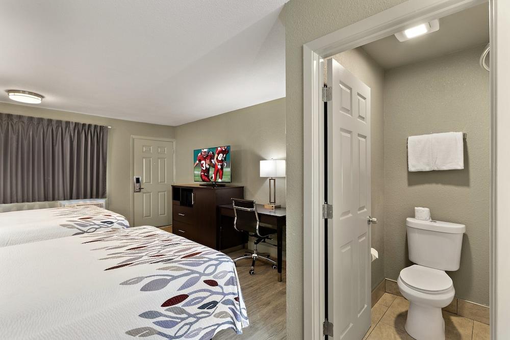 Red Roof Inn Redding