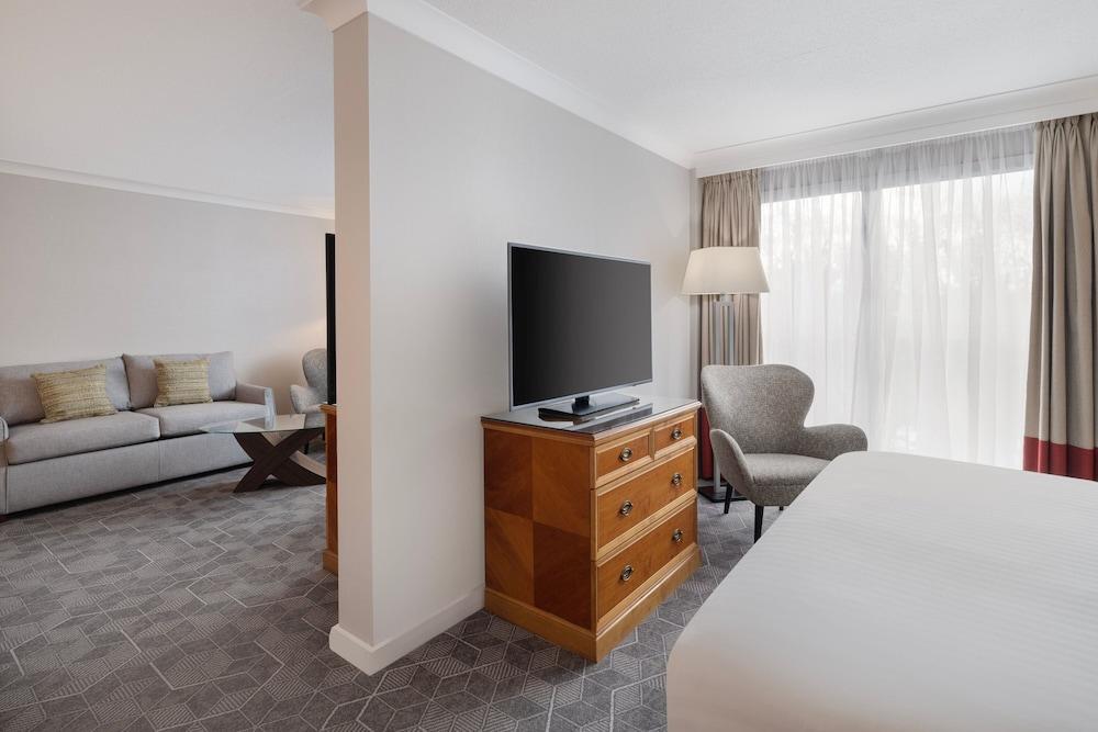 Delta Hotels by Marriott Heathrow Windsor