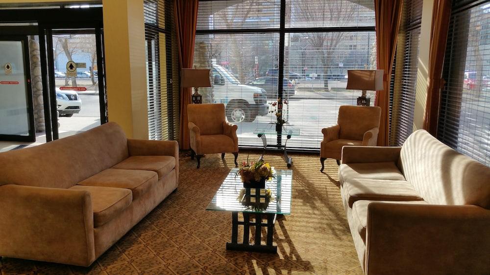 Days Inn by Wyndham Edmonton Downtown