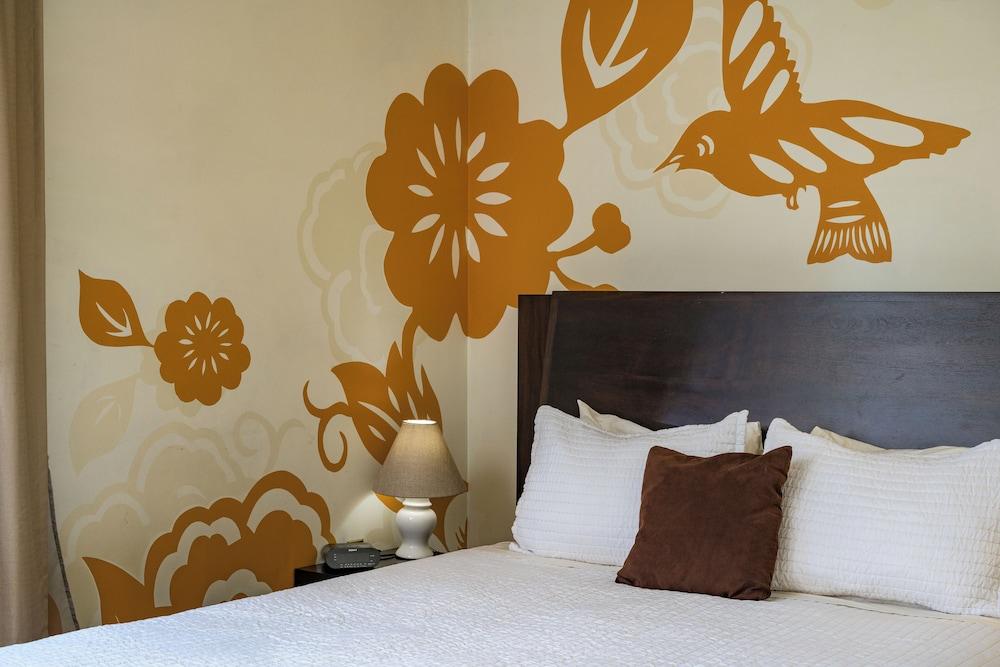 Queen Anne Bed And Breakfast