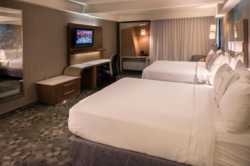 Holiday Inn Oxnard – Ventura by IHG