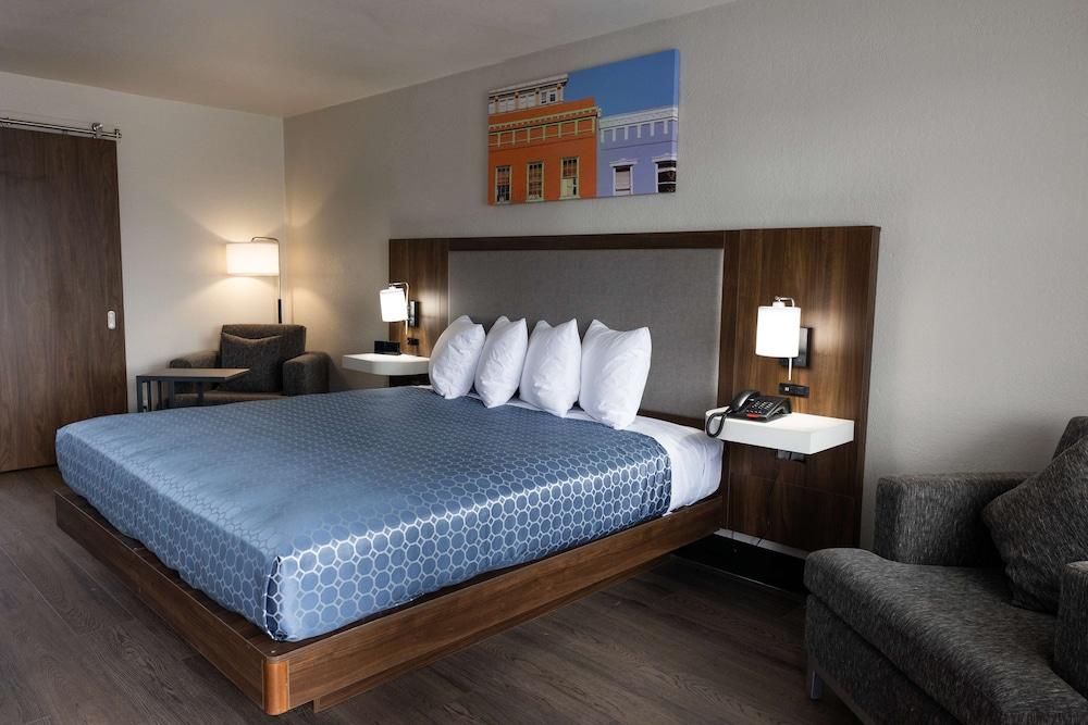 Bhagat Hotels Stone Mountain Atlanta BW Signature Collection