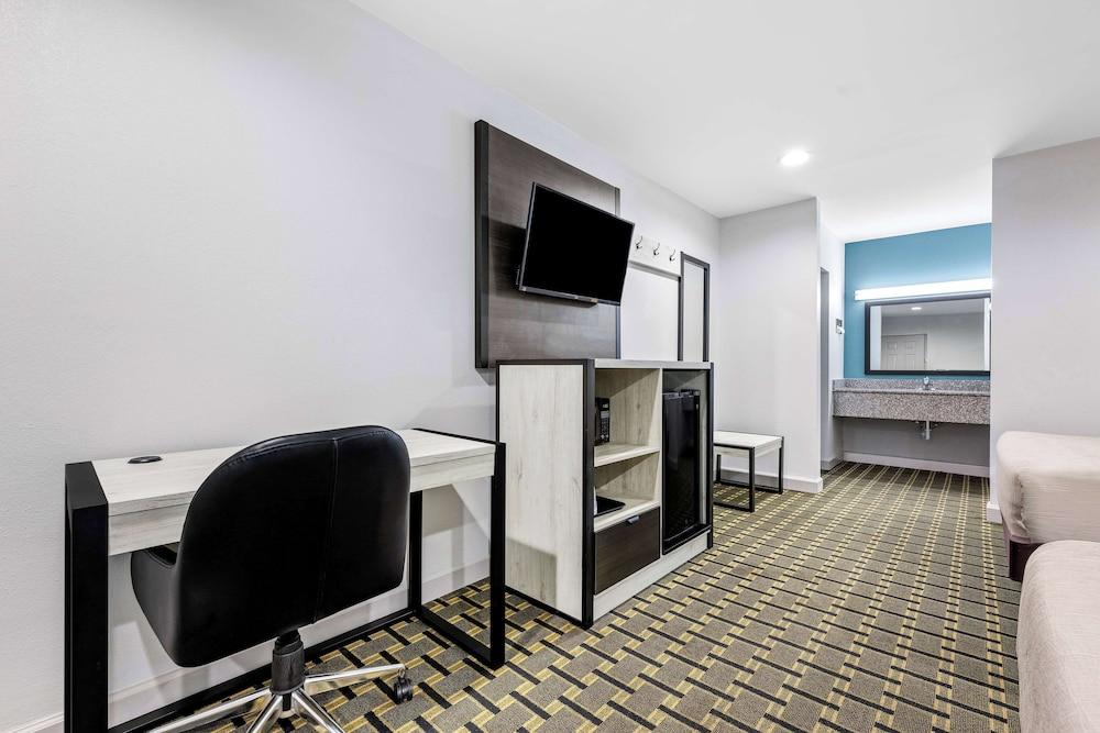 SureStay by Best Western Huntsville University Area