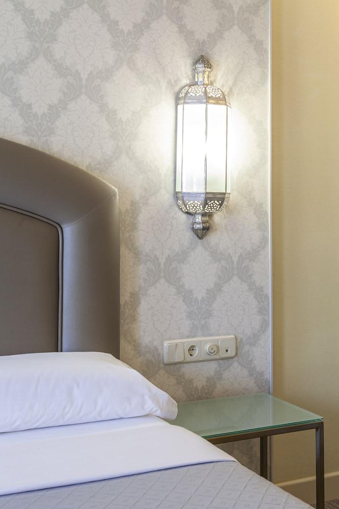 Hotel Macià Alfaros