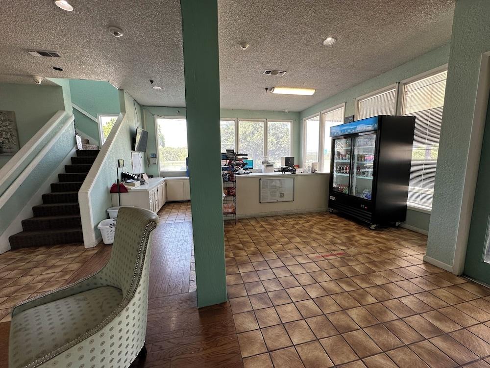 Home Suites Hill Country