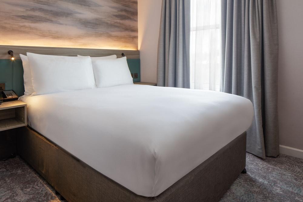 Doubletree by Hilton Bath